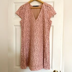 Elegant, pink lace midi dress